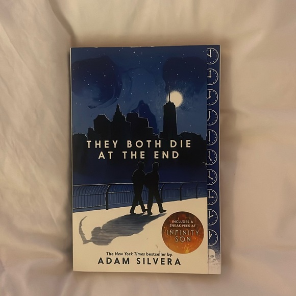 They both die at the end (book) - Picture 1 of 4
